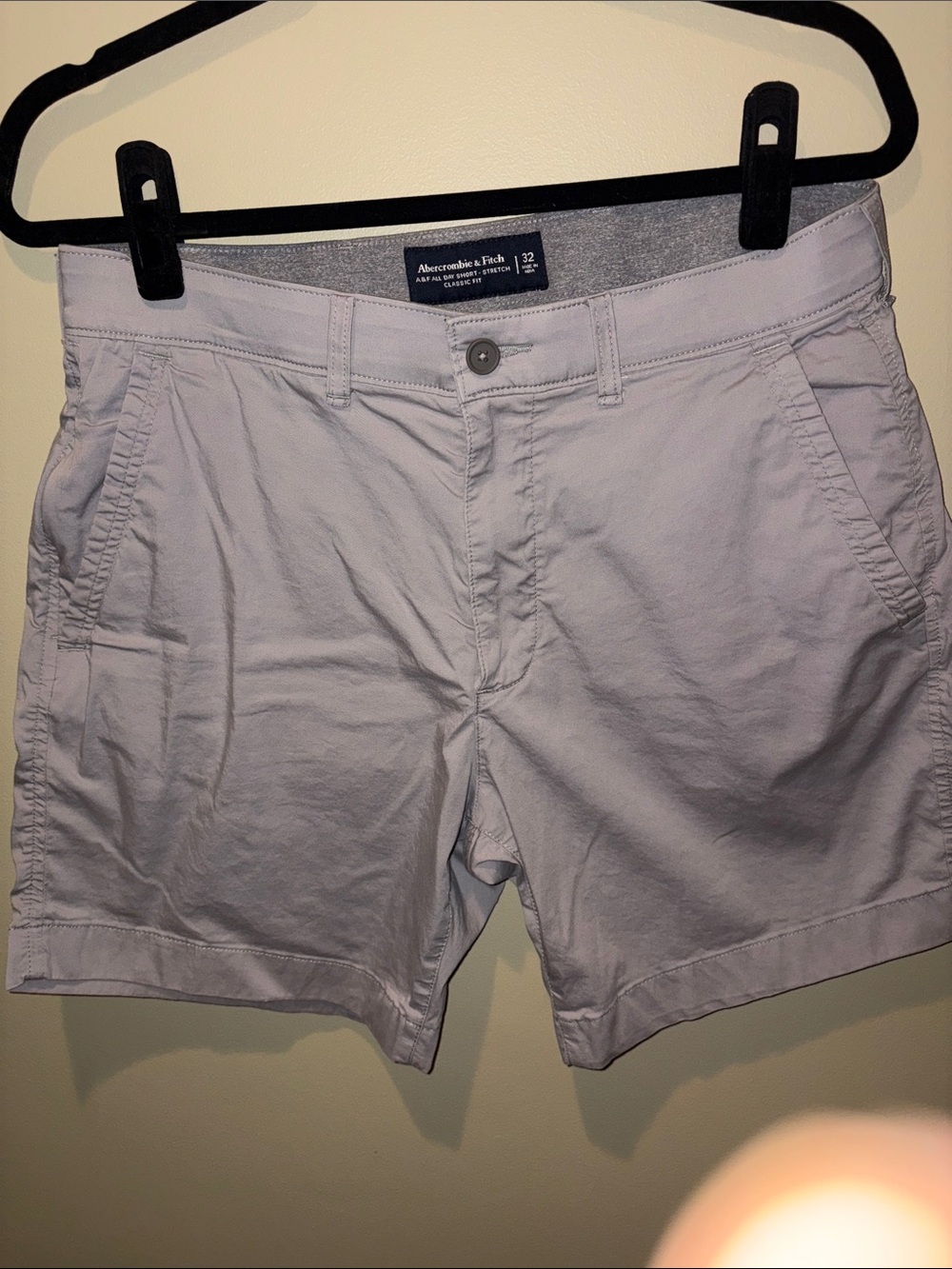 Abercrombie & Fitch | Light Beige Men’s  Chino Shorts